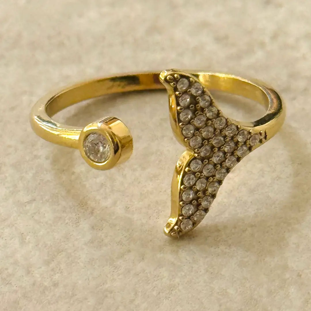 Walvisstaart Ring met Zirkoniumstenen