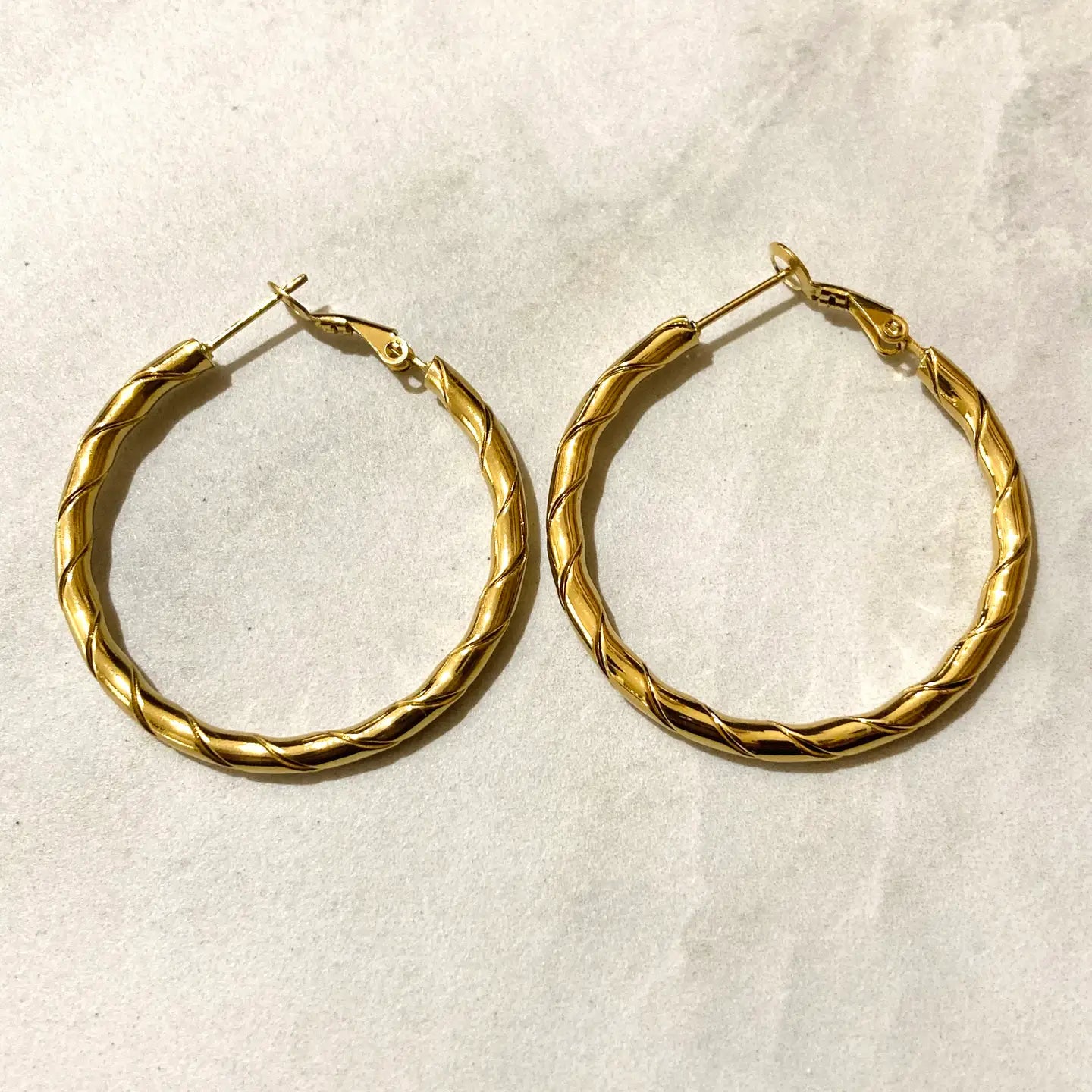 Beluga Waterdichte Oorringen - Goud