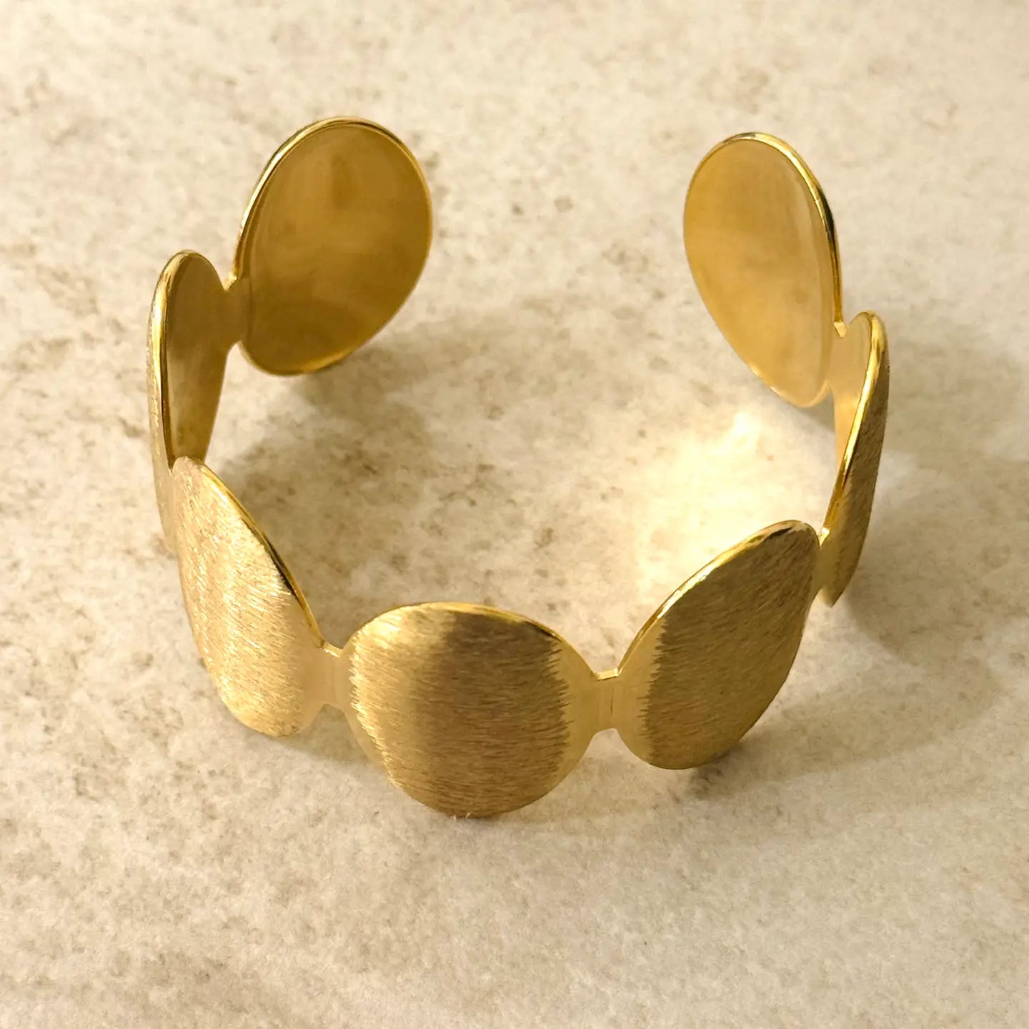 Ellips Statement Armband Geborsteld Goud